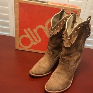 Ladies western boots